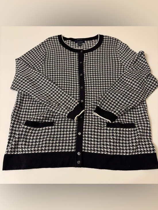 Lands' End Sweaters - Lands' End Womens Black and White Houndstooth Cardigan Size 1X